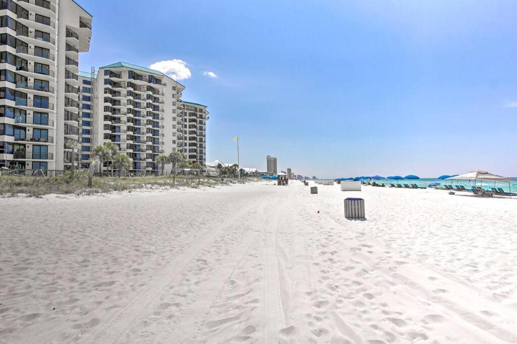 Apartment Spring Special! Renovated - On The Beach!