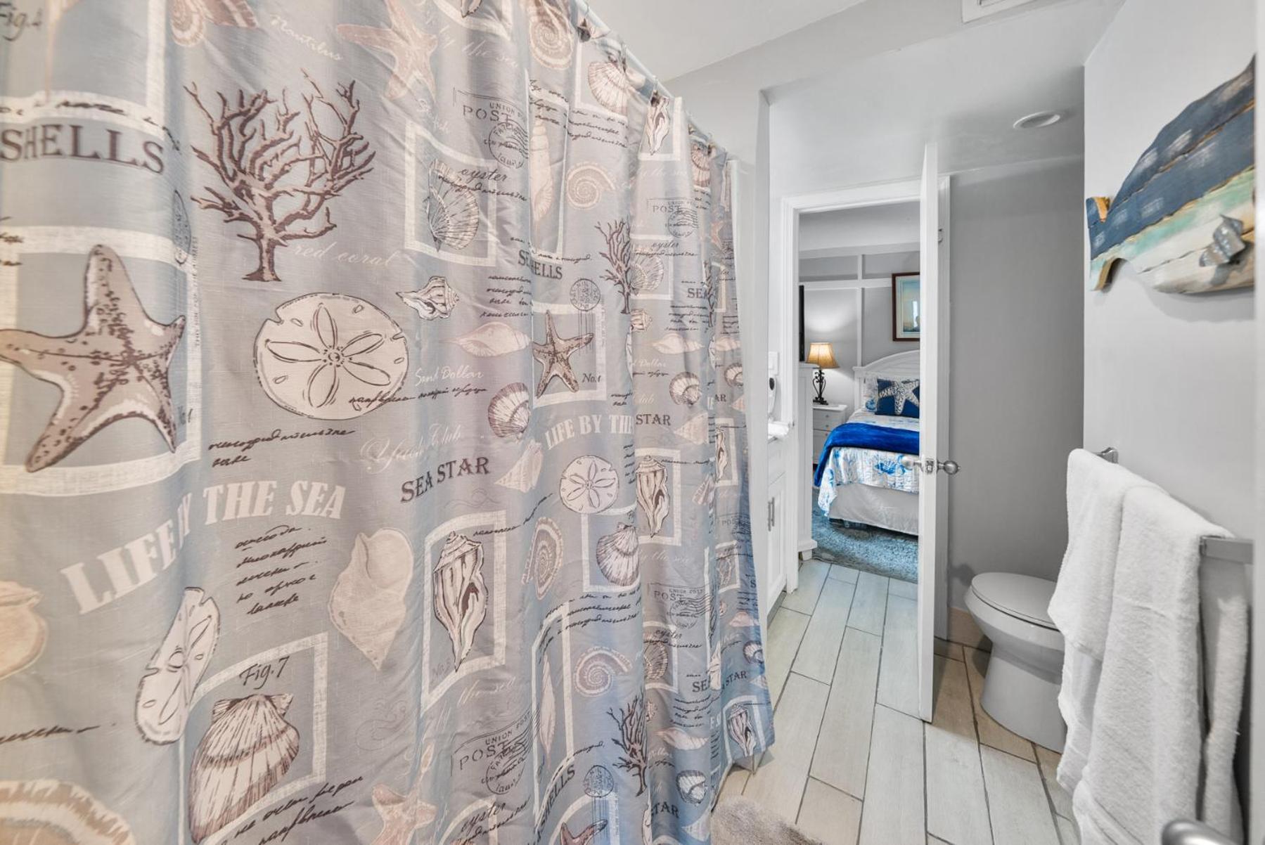 Spring Special! Renovated - On The Beach! *