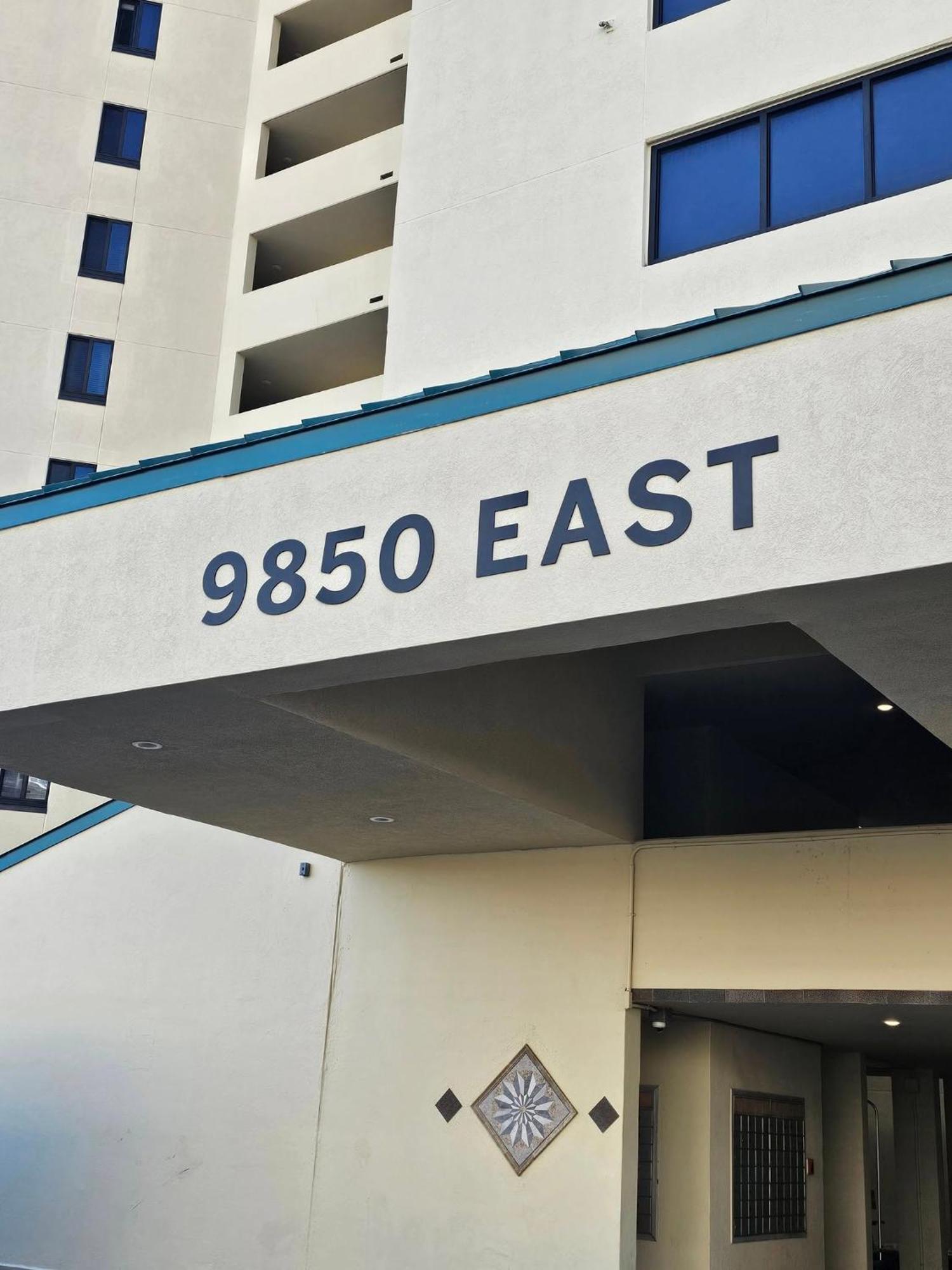 Apartment Spring Special! Renovated - On The Beach! Panama City Beach